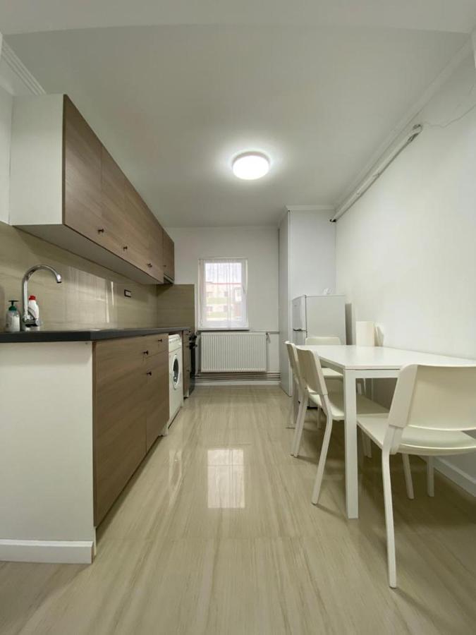루고지 Apartament 아파트 외부 사진